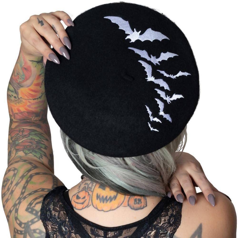kreepsville 666 Women's Beret White Bats