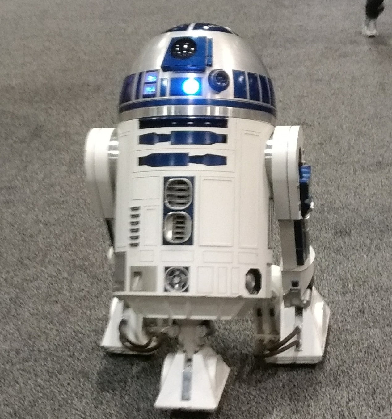 R2-D2 says Beep Beep Boop about Nerd Imports