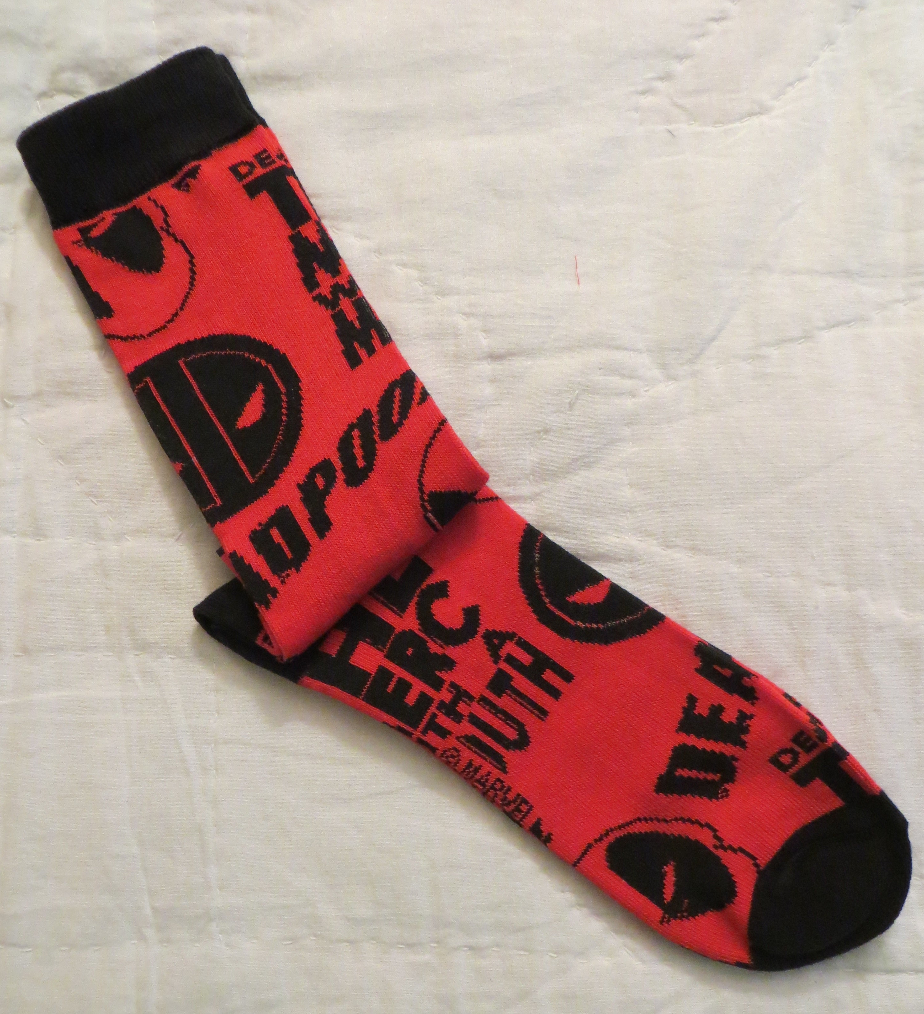 Marvel Deadpool Merc With A Mouth Men's Crew Socks