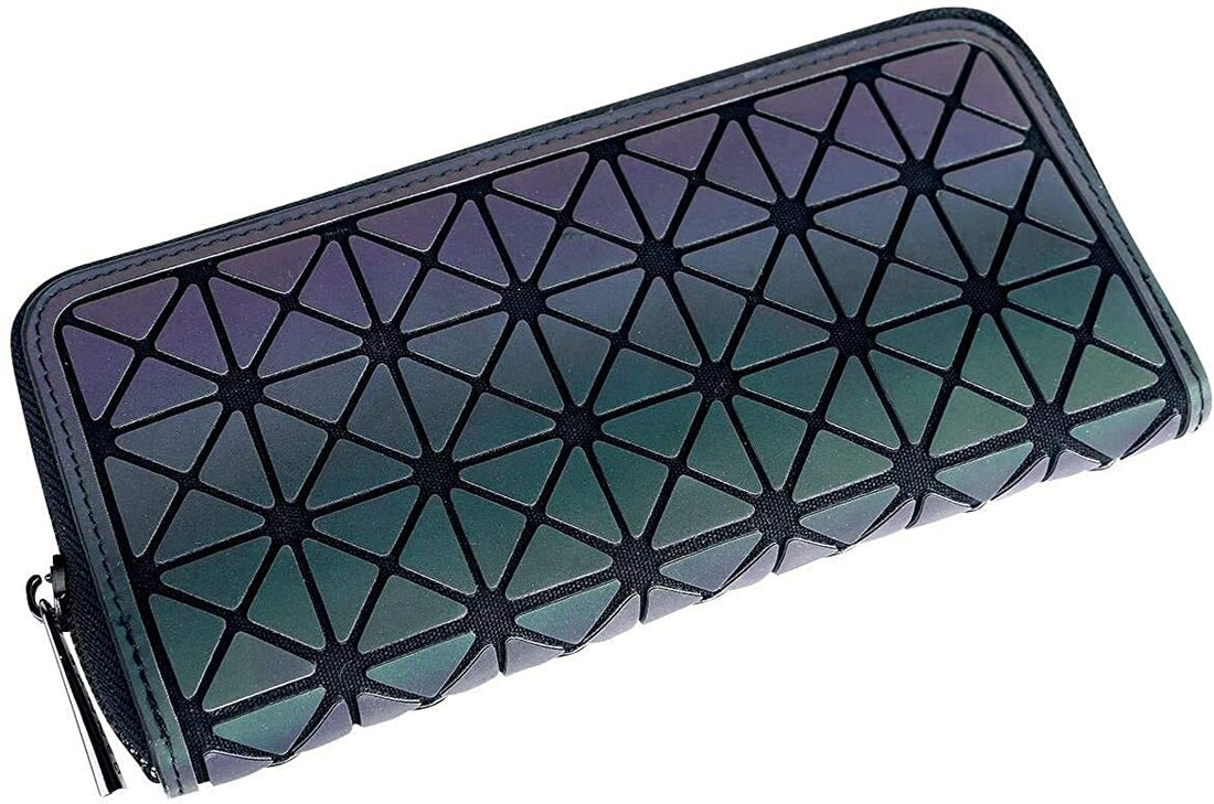 Lost Queen Women's Holographic Zip Around Wallet